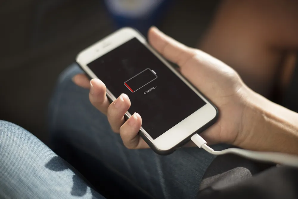 Bateria do celular acabando rápido? Aplicativos sem uso e sistema operacional podem ser o motivo — Foto: Reprodução/Freepik